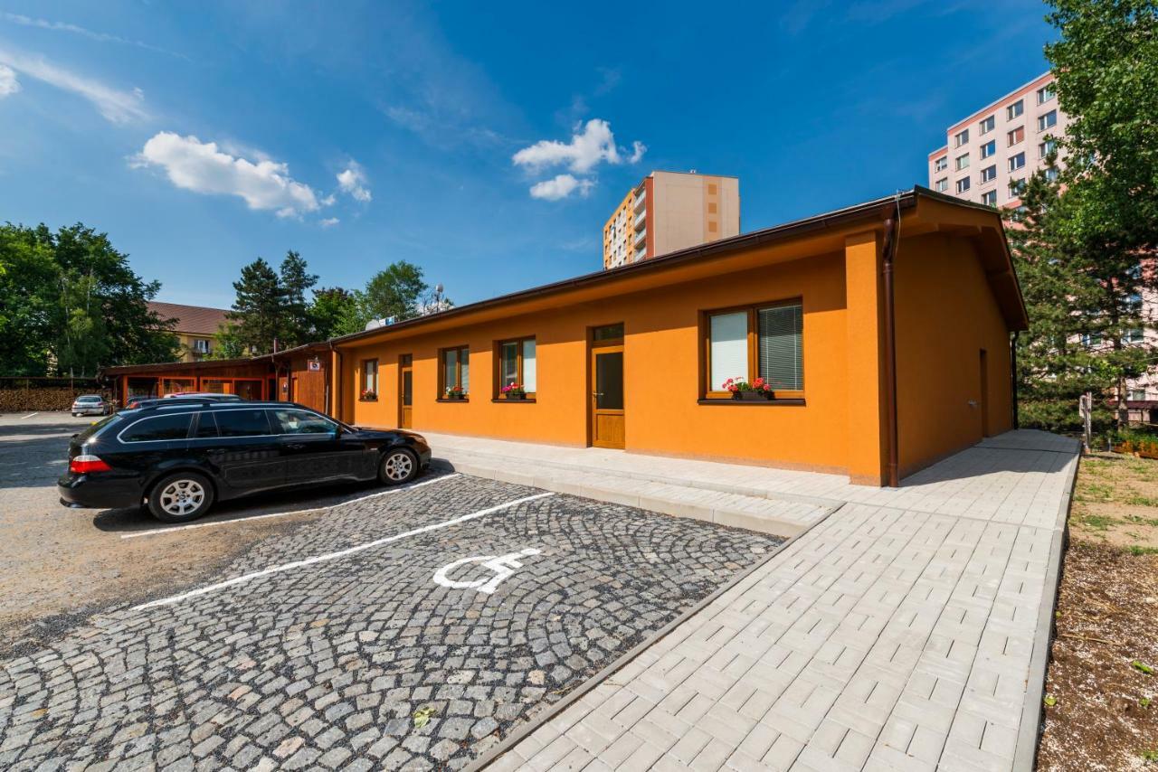 Penzion Piranha Mělník Exterior foto