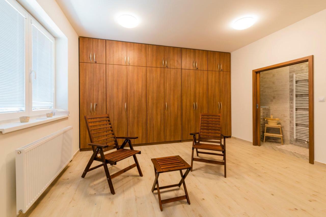 Penzion Piranha Mělník Exterior foto